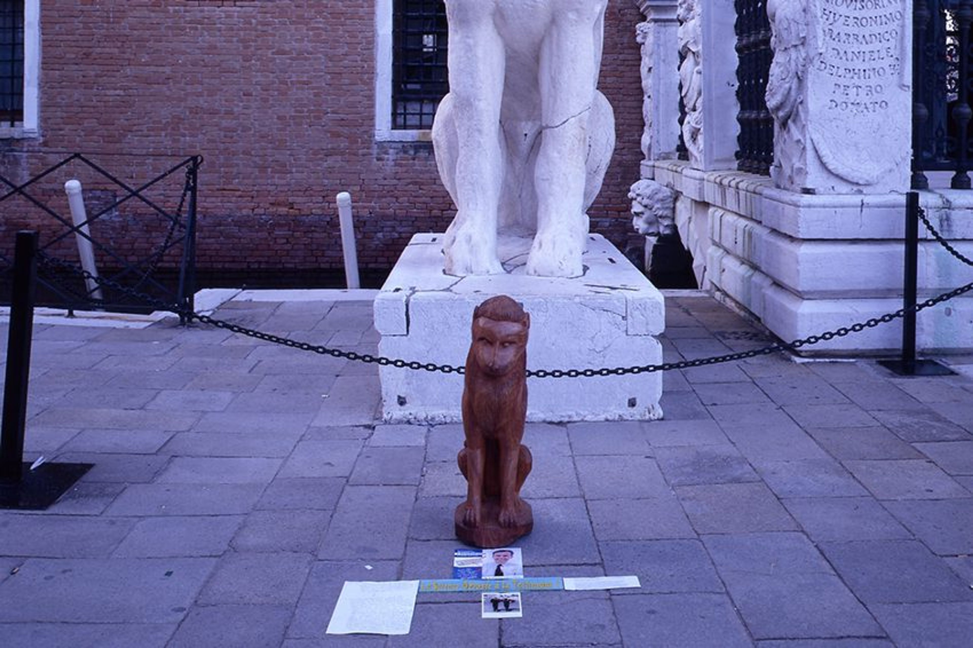 Inverted Space, an artistic project by Georges Adéagbo