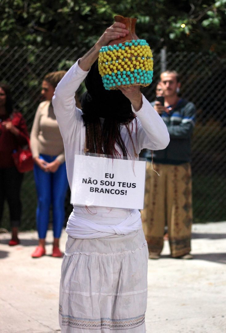 The performer Ézio Rosa during the event Rolezinho das Bichas Nagô, São Paulo, 2015. Photo: Vanderlei Yui. Courtesy of the artist