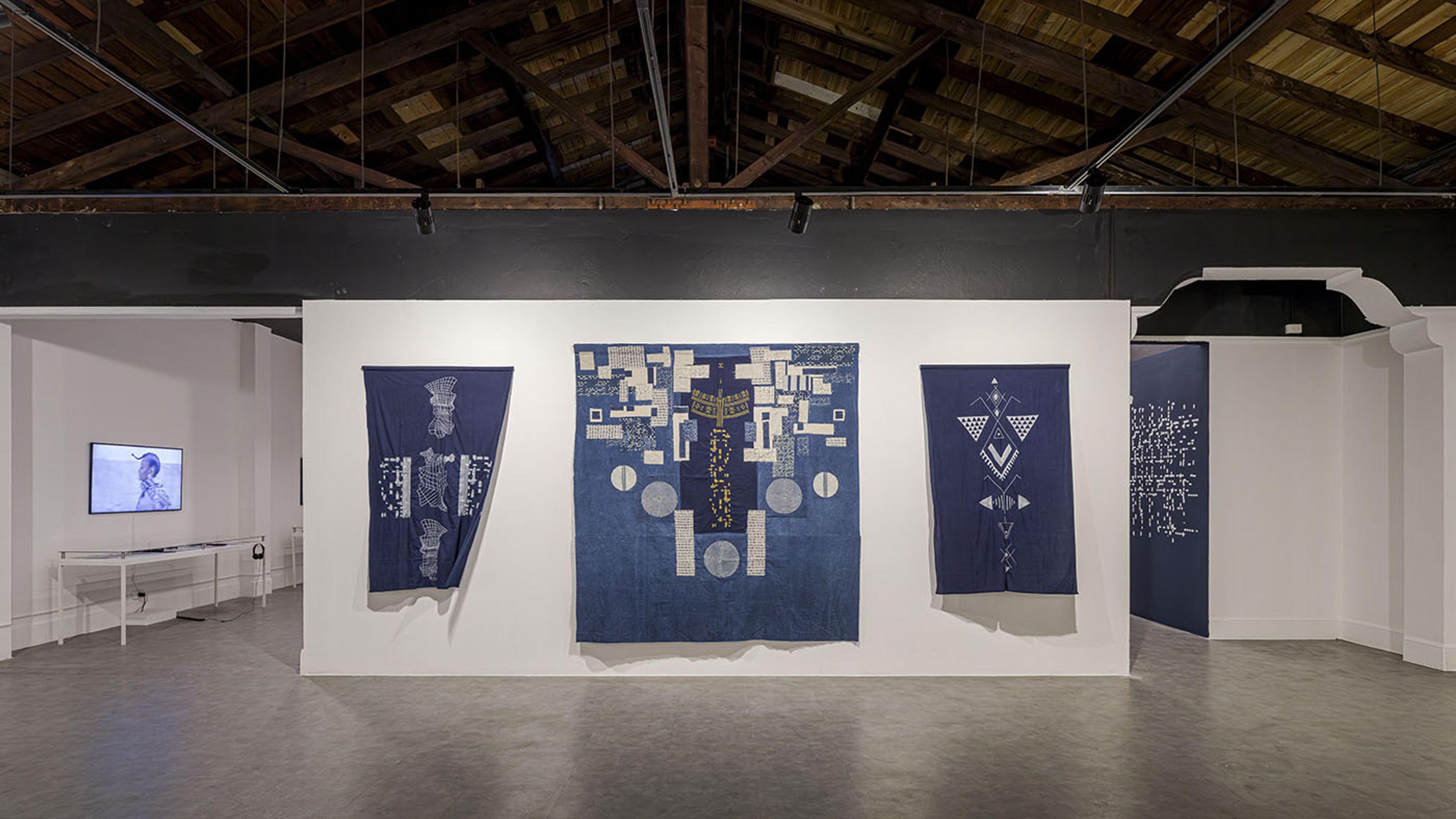 Installation view of Electric Dub Station: The Return of Tomorrow. Courtesy of the Museum of Contemporary Art of Panama (MAC). Alfredo J. Martiz / @ajmartizj.