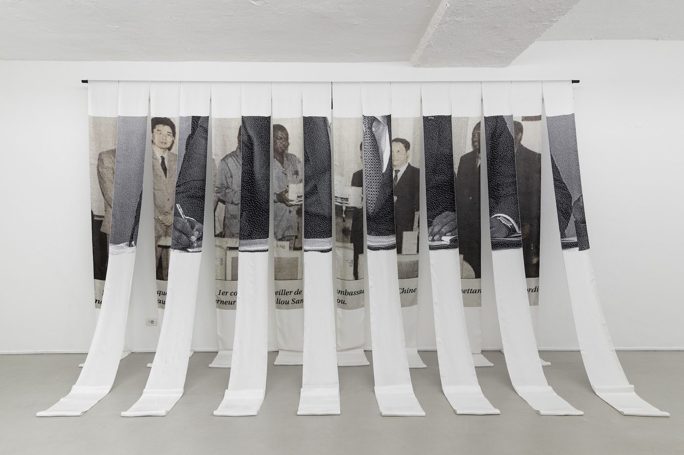 Adji Dieye, Cultura persa e imparata a memoria, exhibition view, ©ar/ge kunst, photo Tiberio Sorvillo, 2022