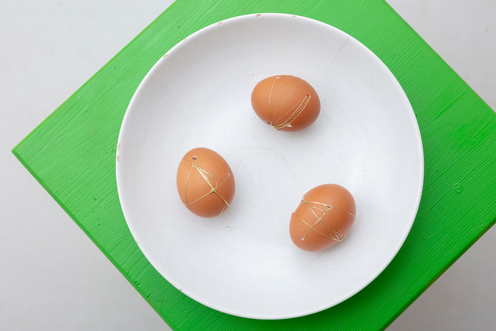 Tadáskía, Golden line, 2012-2022. Various dimensions. Courtesy of the artist