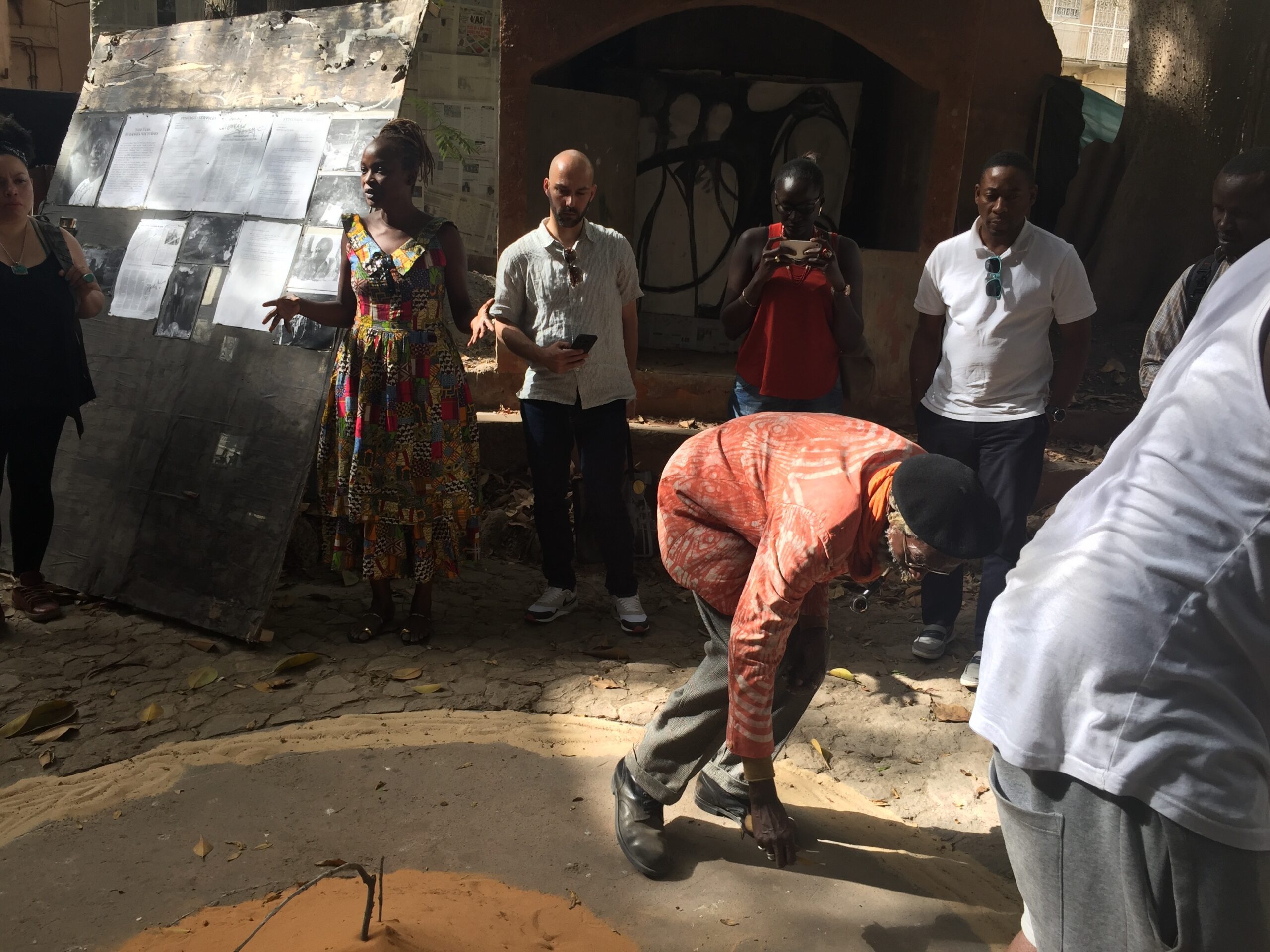 Curating Contemporaneity - Contemporary And