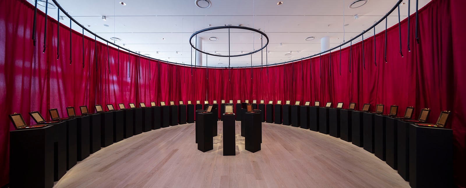 Dismantling colonial power