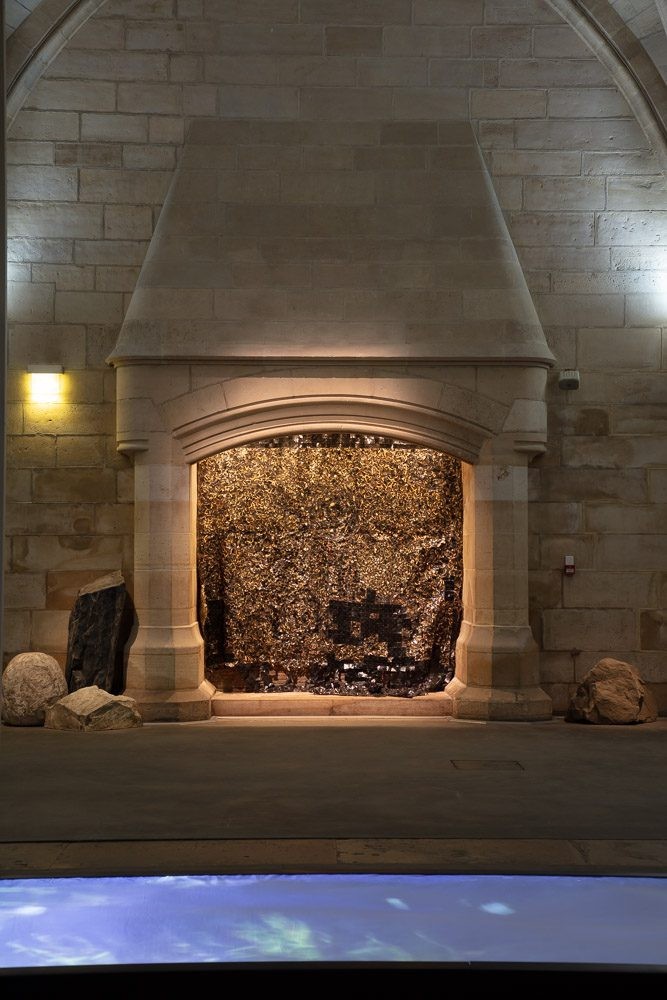 El Anatsui, Installation view of En quête de liberté, 2021 at Le centre des monuments nationaux as part of Africa2020 Season. Courtesy of Africa2020
