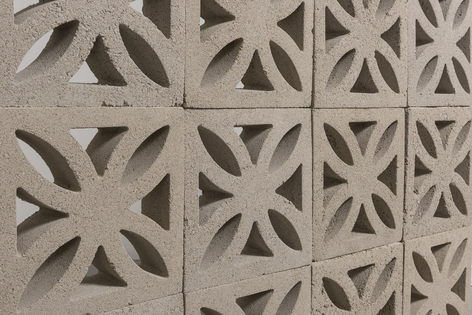 Mariana Ramos Ortiz: Sand as a Symbol of Structural Fragility