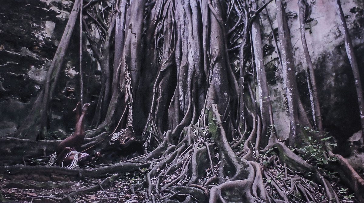 Onirá Performance, Ana Beatriz Almeida. Photo: Luara Del Chiavon