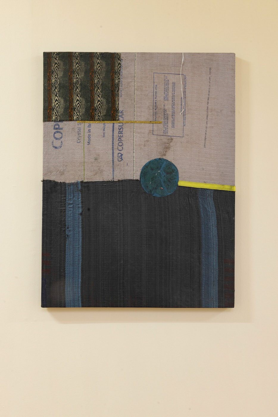 Installation View of “Elolo Bosoka: What he saw sees when he went goes strolling“ at Museum of Science and Technology (MST), Accra. September 12th – October 30th, 2024. Courtesy of the artist.