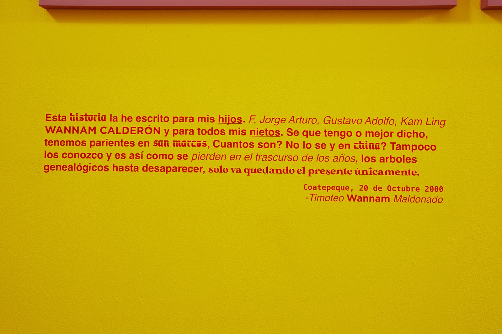 Martín Wannam “Bailando en mi Legado y Brillantina” (Dancing in my Legacy and Brilliantine), photo installation at the Spain Cultural Center in the context of the 23rd Paiz Art Biennial, 2023. Photo: Byron Mármol. Courtesy of the Paiz Foundation.