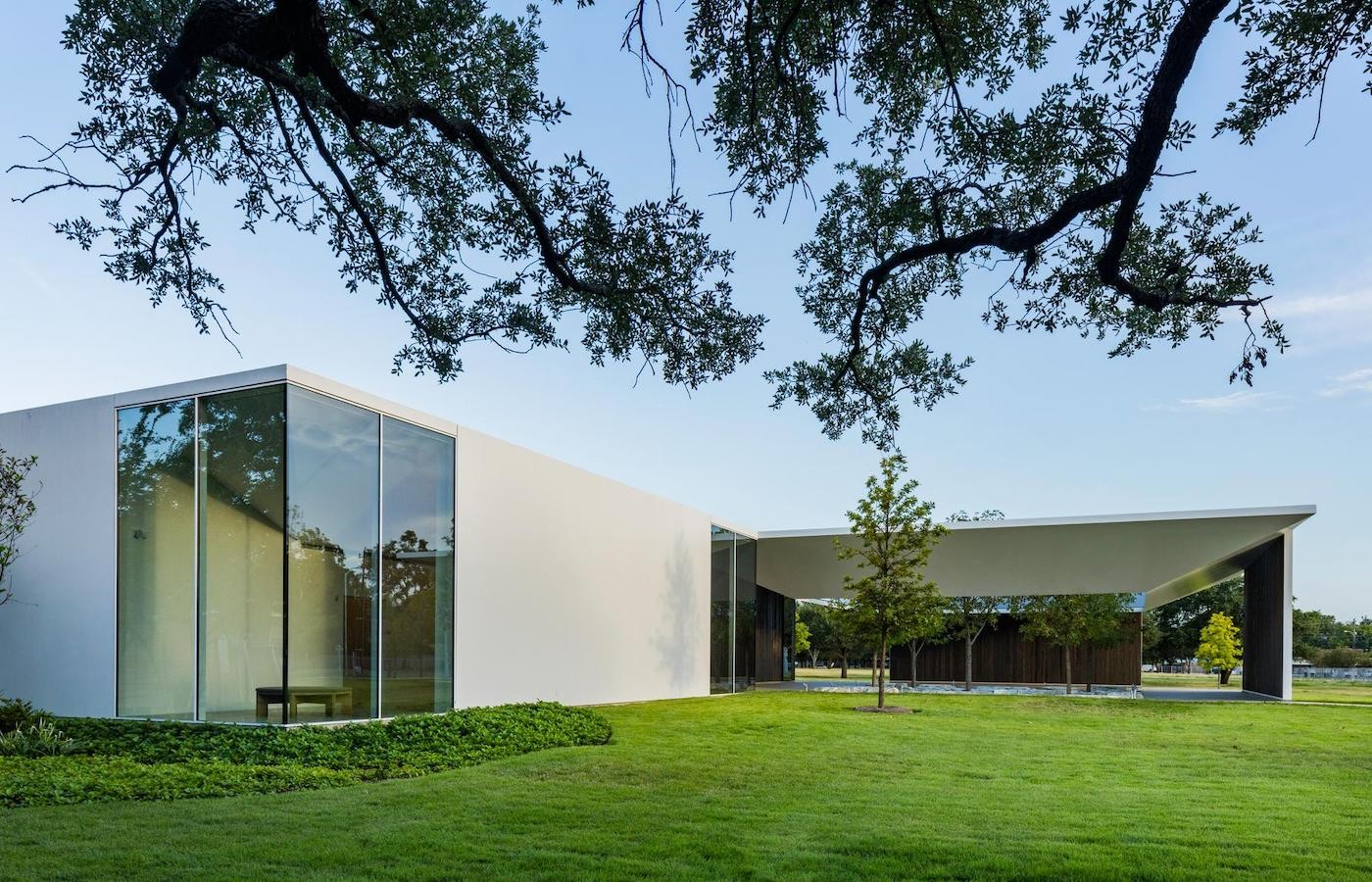 Inside Drawings: A Workshop on the Materiality of Unique Works on Paper