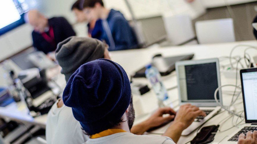 Civil Society 4.0: Refugees and Digital Self Organization