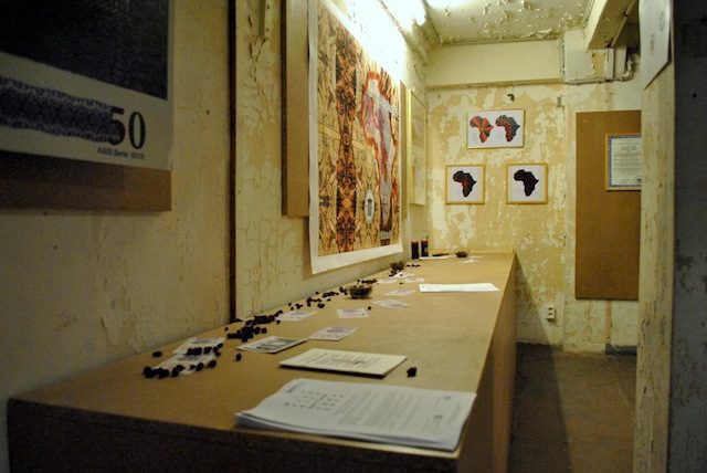 Laboratoire de Déberlinisation, installation by Mansour Ciss © Photo Chiara Cartuccia, 2014