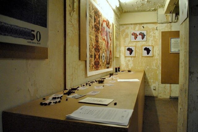 Laboratoire de Déberlinisation, installation by Mansour Ciss © Photo Chiara Cartuccia, 2014