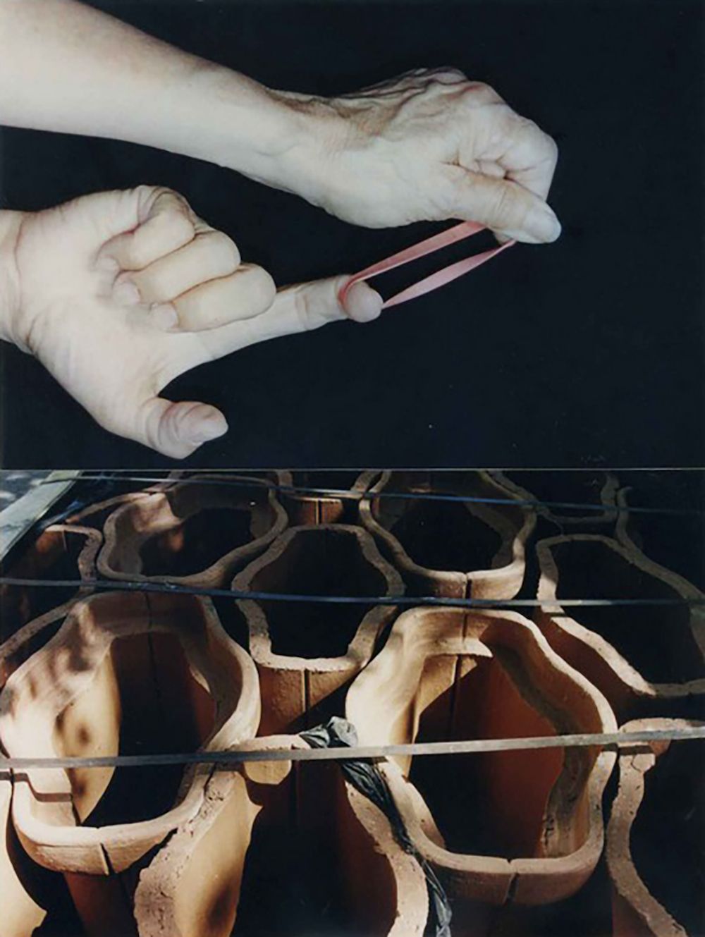 Gladys Triana, Elastic Material, 2002. Digital photography. Courtesy of Catálogo de fotógrafas cubanas.