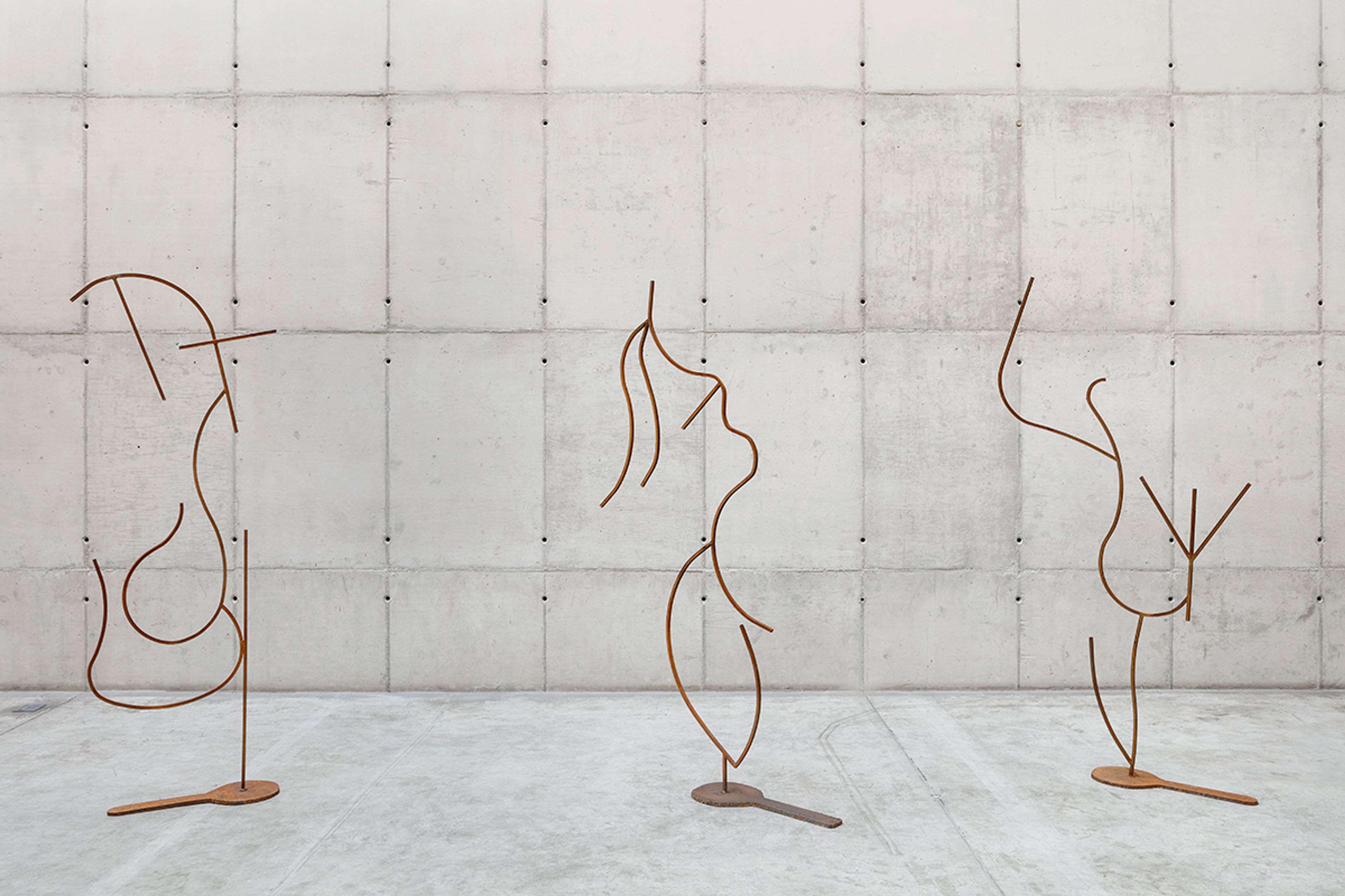 Palavras de ferro e ar (Palabras de hierro y aire), 2019, obra de Rebeca Capriabá. Foto: Filipe Berndt.