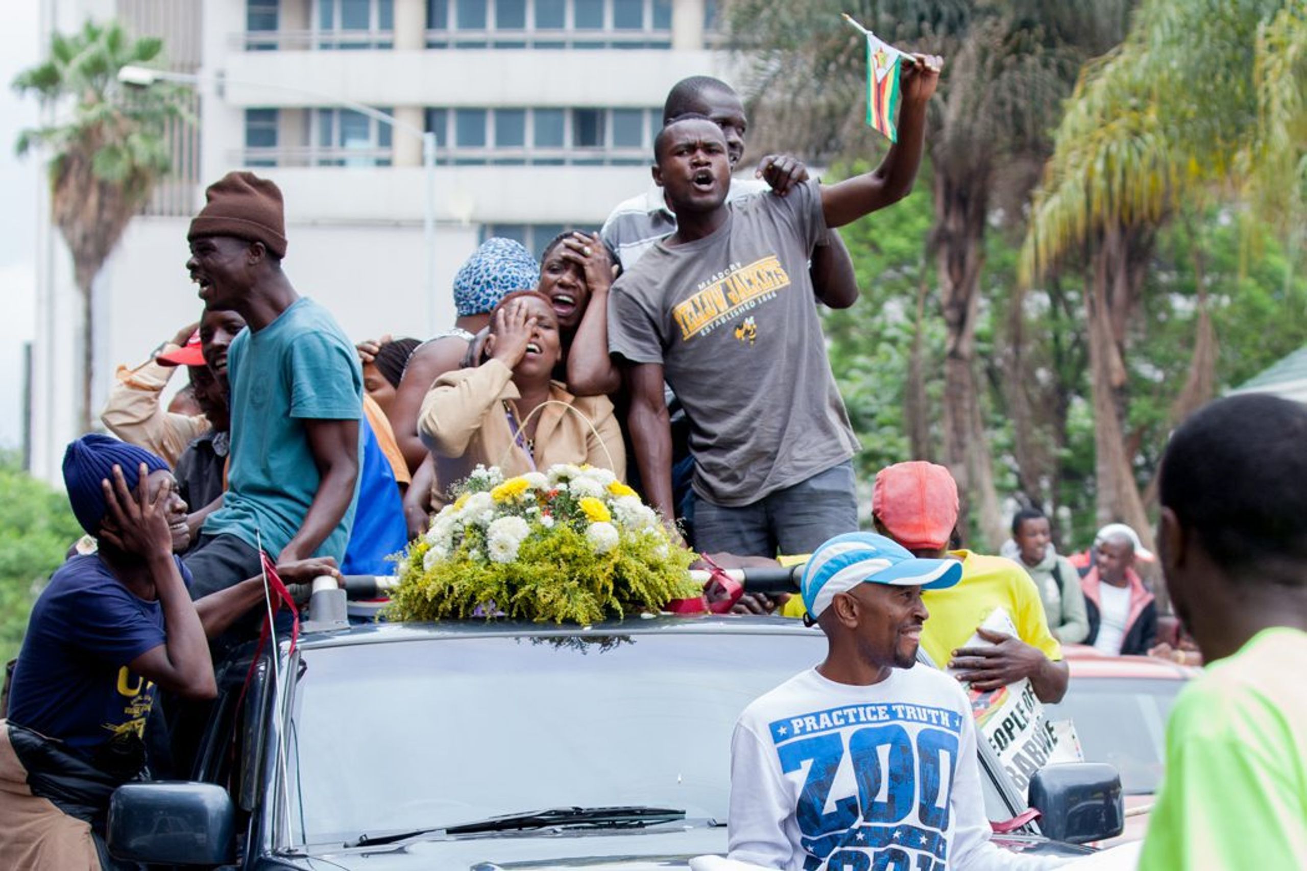When Zimbabwe Responded to Mugabe’s Fall with Street Art - Contemporary And