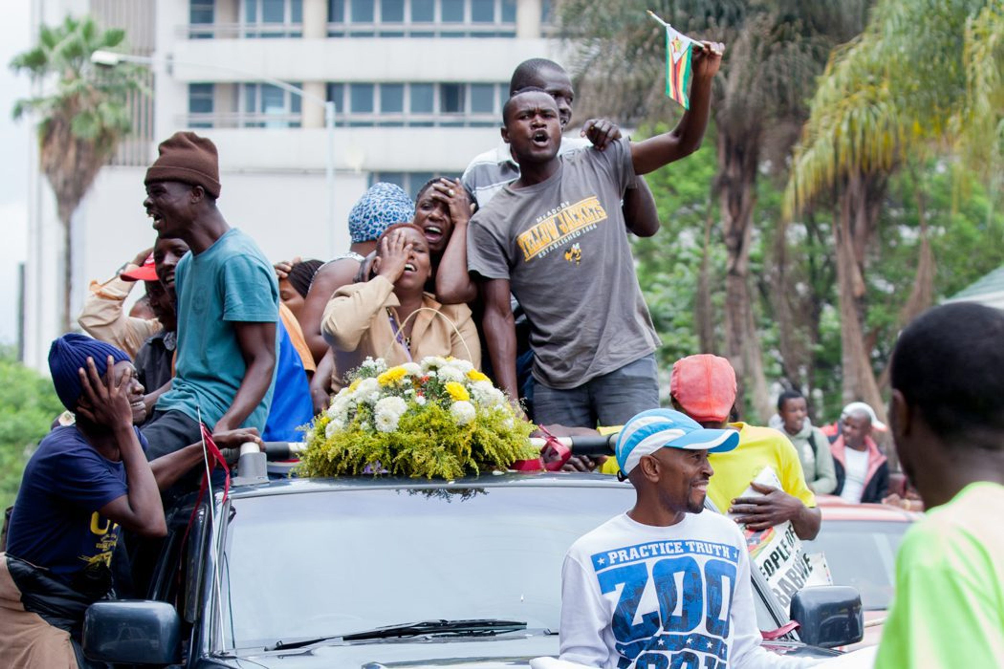 When Zimbabwe Responded to Mugabe’s Fall with Street Art - Contemporary And