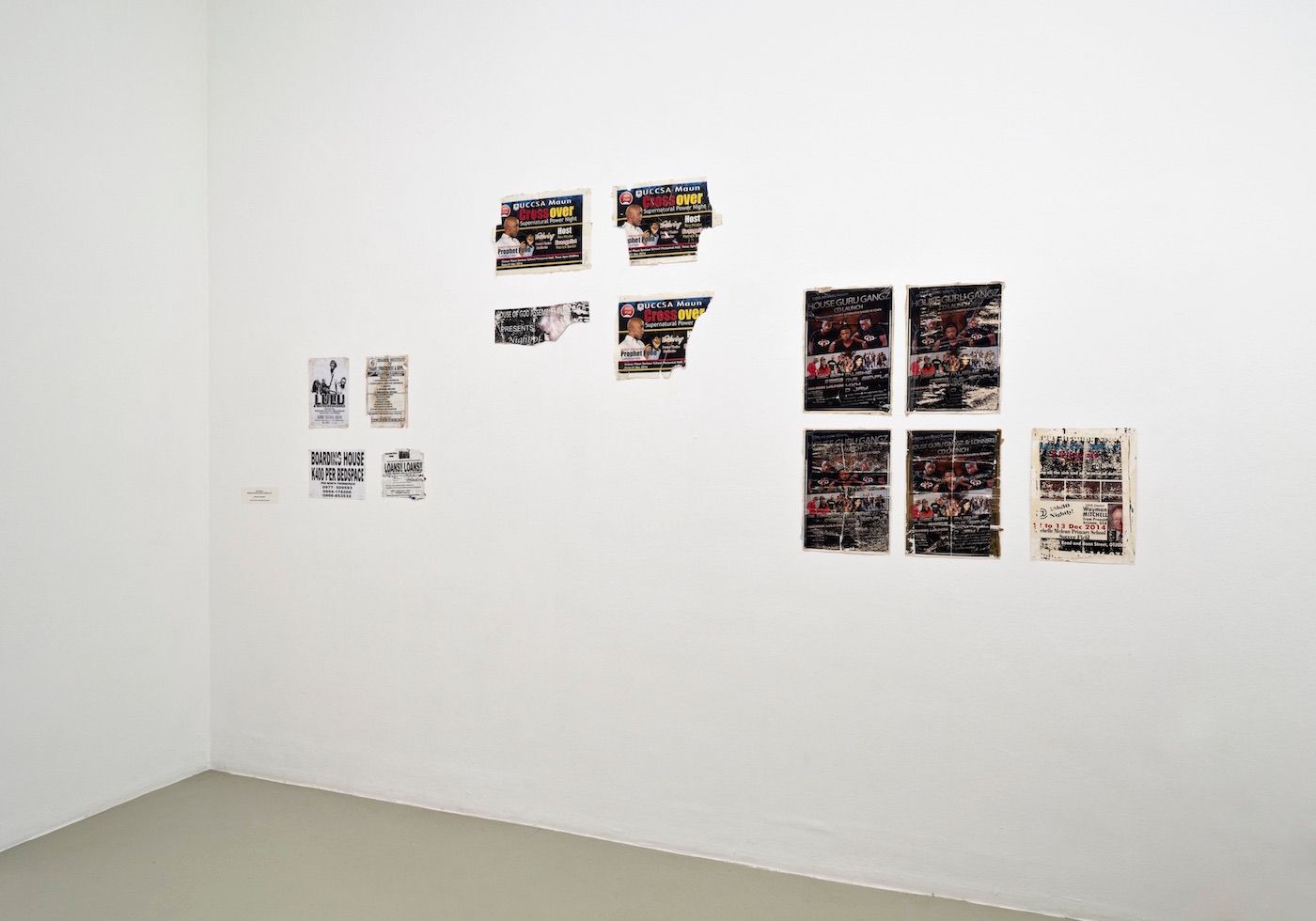 Paulo Nazareth, »Banderas Rotas (Broken Flags)«, 2014/2018. Installation View at Kunstverein Hannover. Photo: Raimund Zakowski