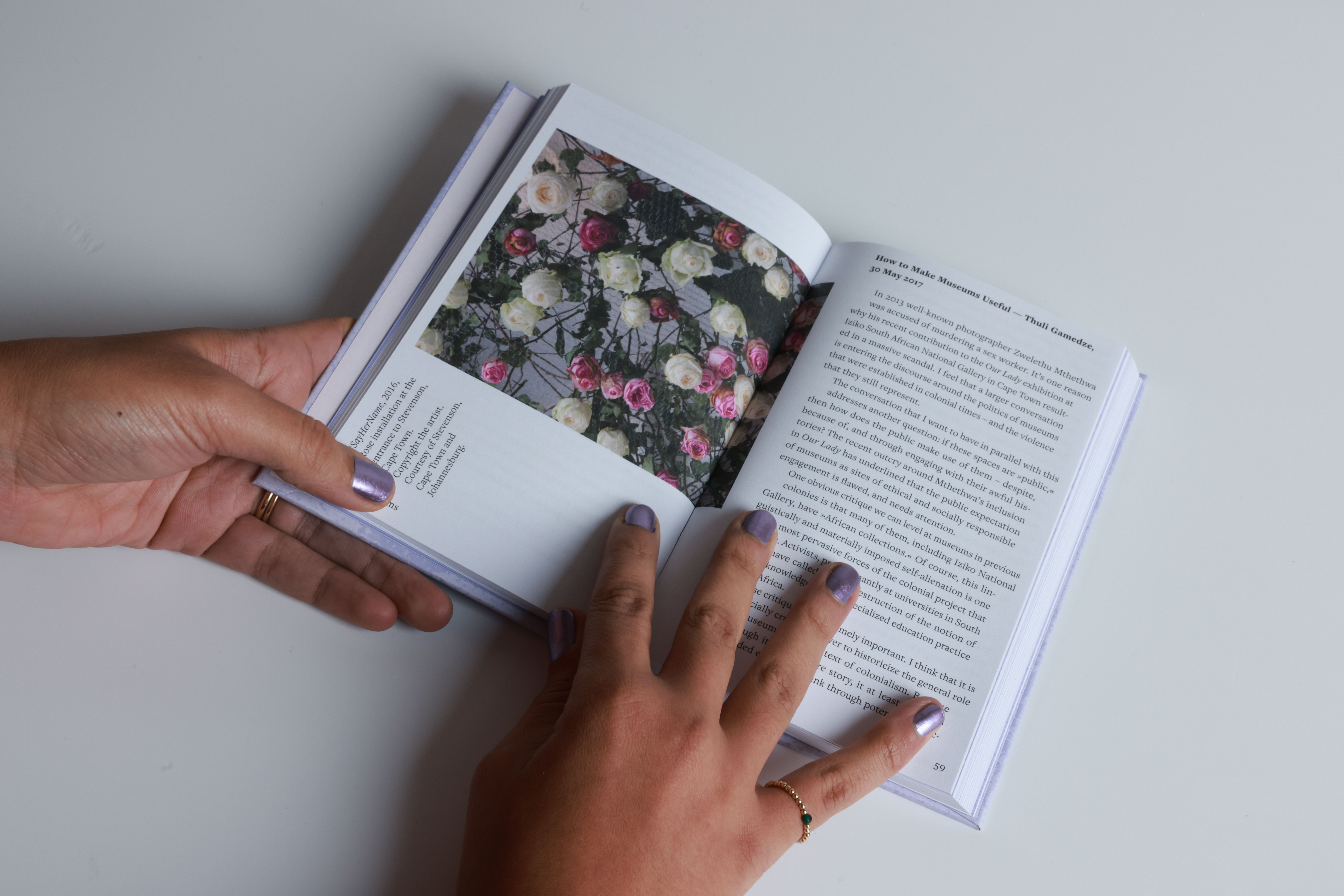 All that it holds. Tout ce qu’elle renferme. Tudo o que ela abarca. Todo lo que ella alberga.