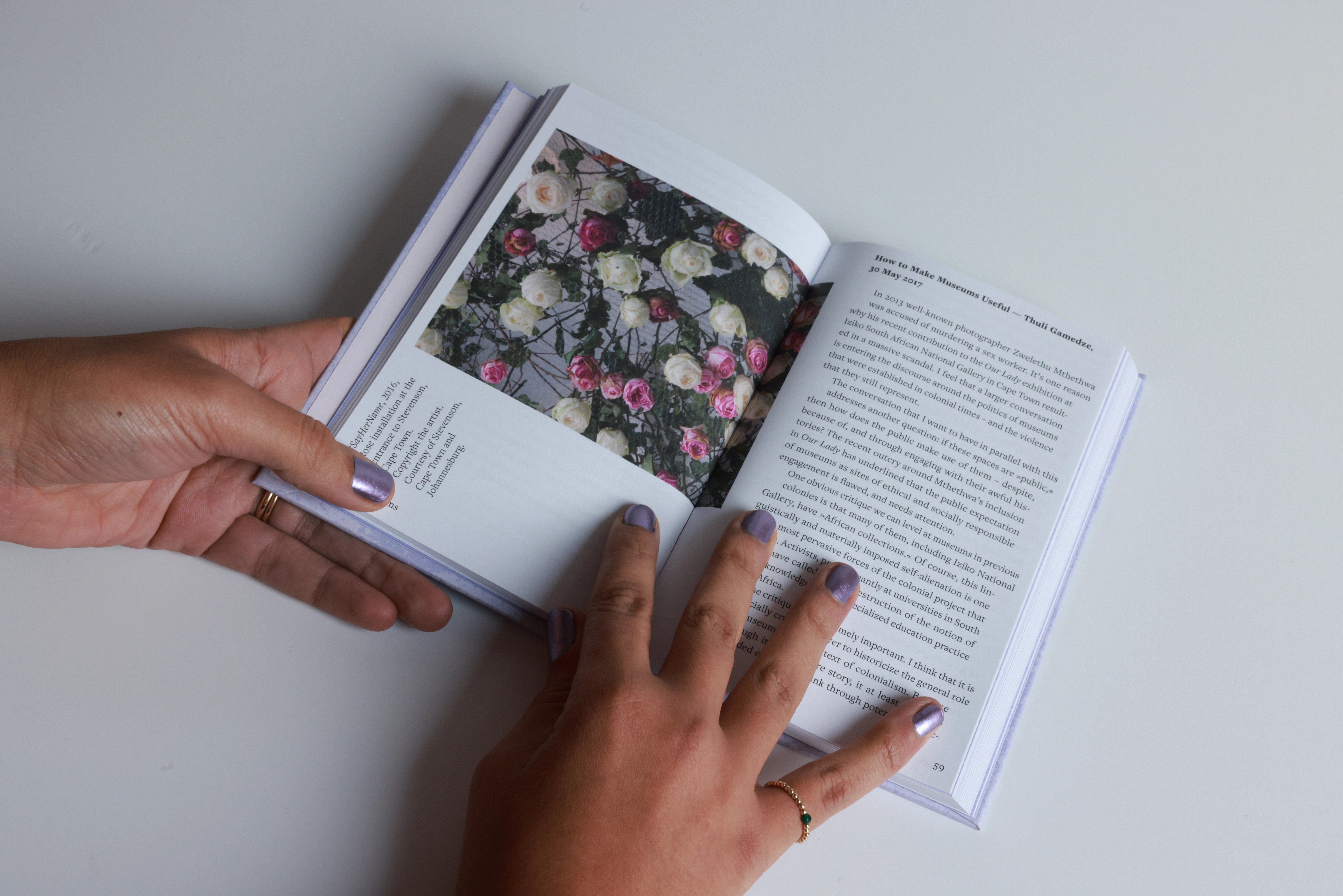 All that it holds. Tout ce qu’elle renferme. Tudo o que ela abarca. Todo lo que ella alberga.