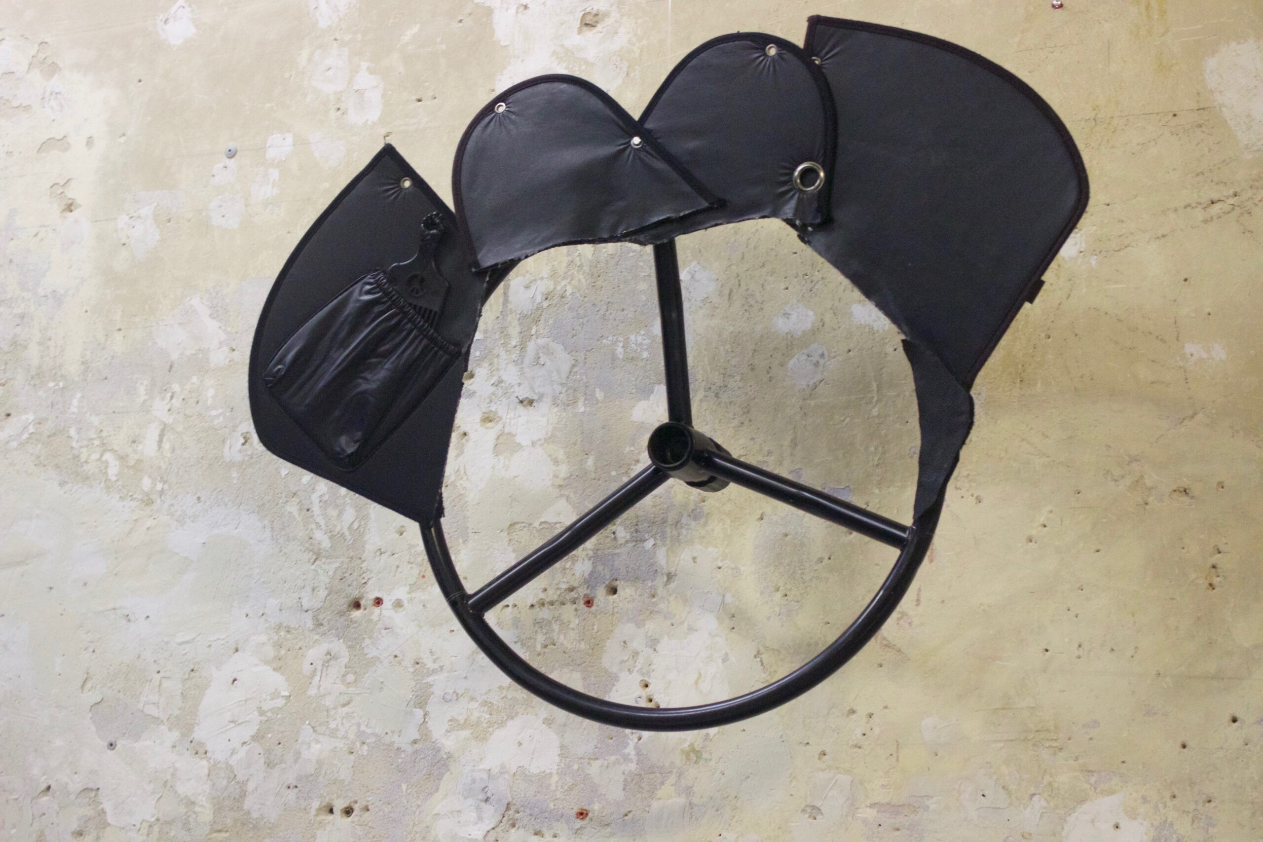 Complicating the notion of identity - Contemporary And