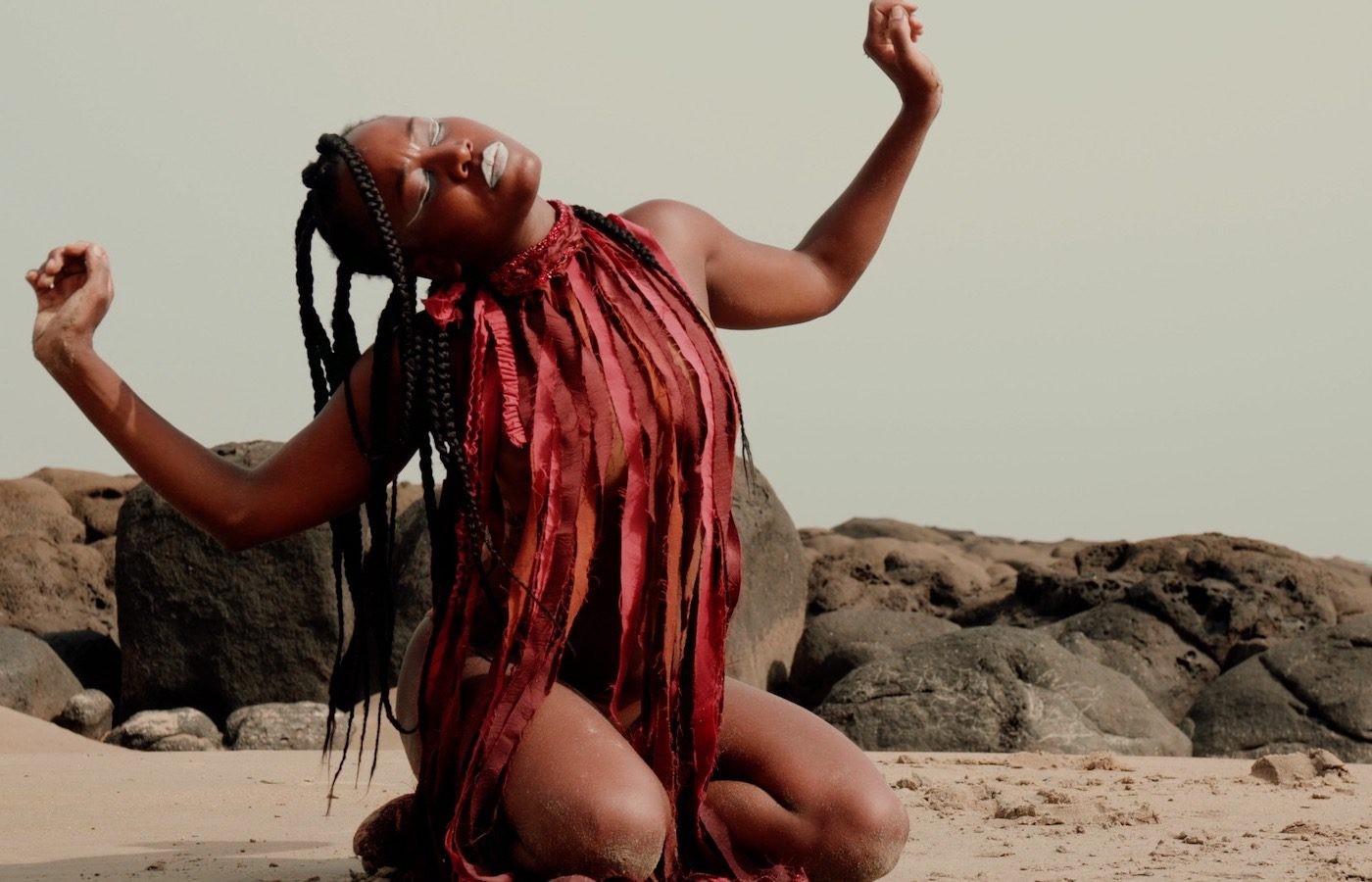 Enam Gbewonyo: Dellu