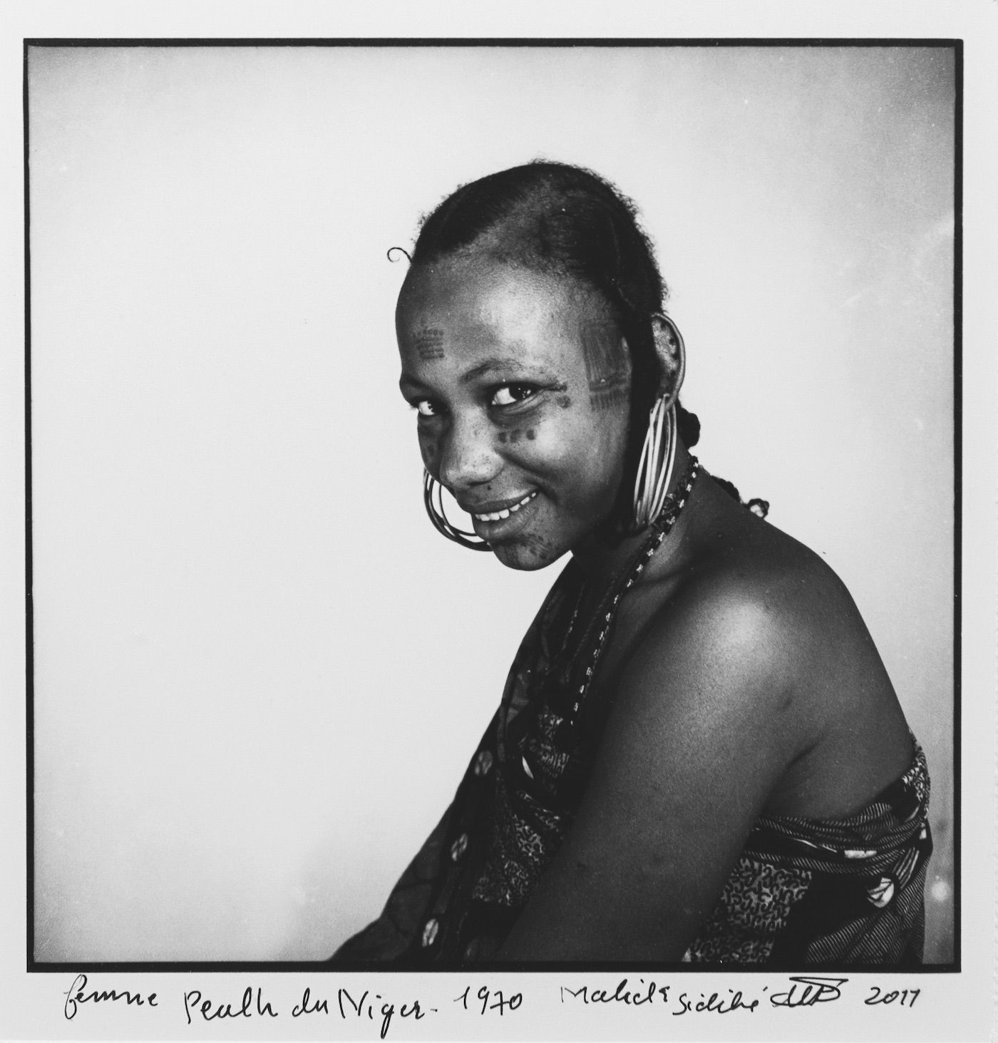 Peuhl Woman from Niger, 1970, Malick Sidibe, Mali. Courtesy of The McKinley Collection and The African Lookbook