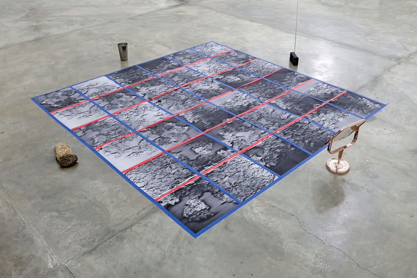 Ernesto Rivera: Didascalias (2024). Installation. Photographer: Leonardo Martínez Hlawacz. Courtesy of PLATABANDA.