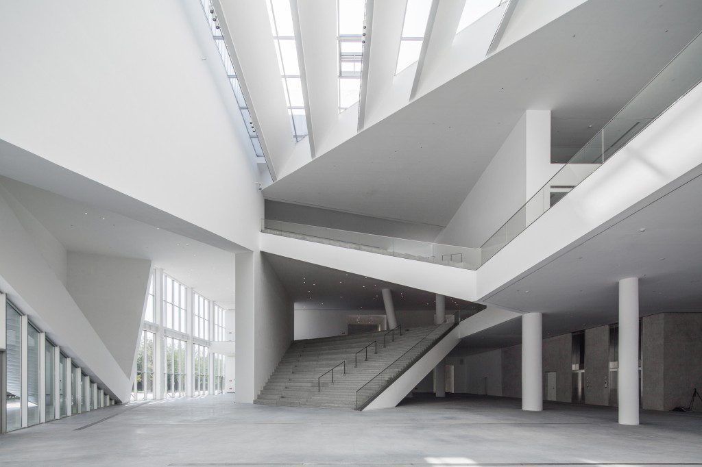 Fifth International Awards for Art Criticism (IAAC 5)