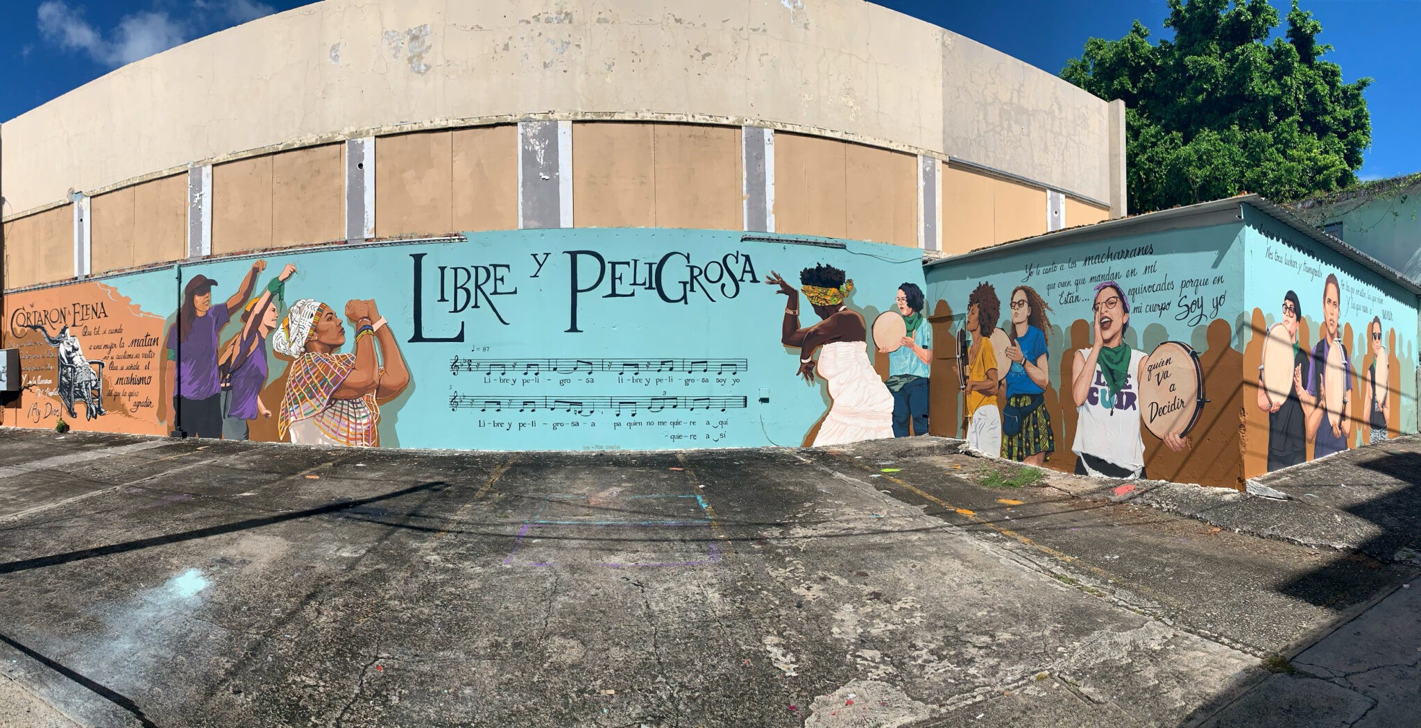 Mural, courtesy of Colectivo Moriviví.