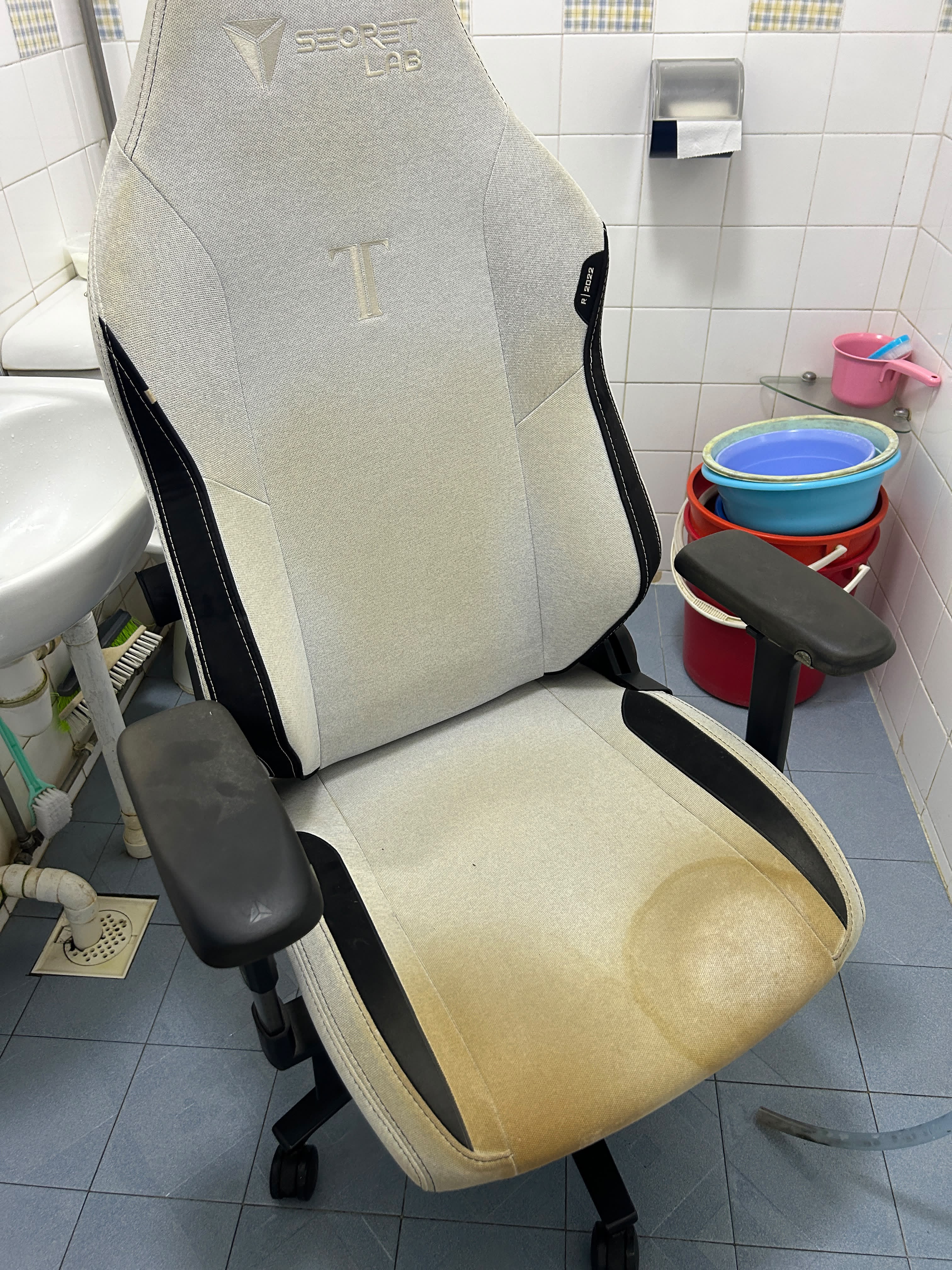 Secret lab chair pre clean