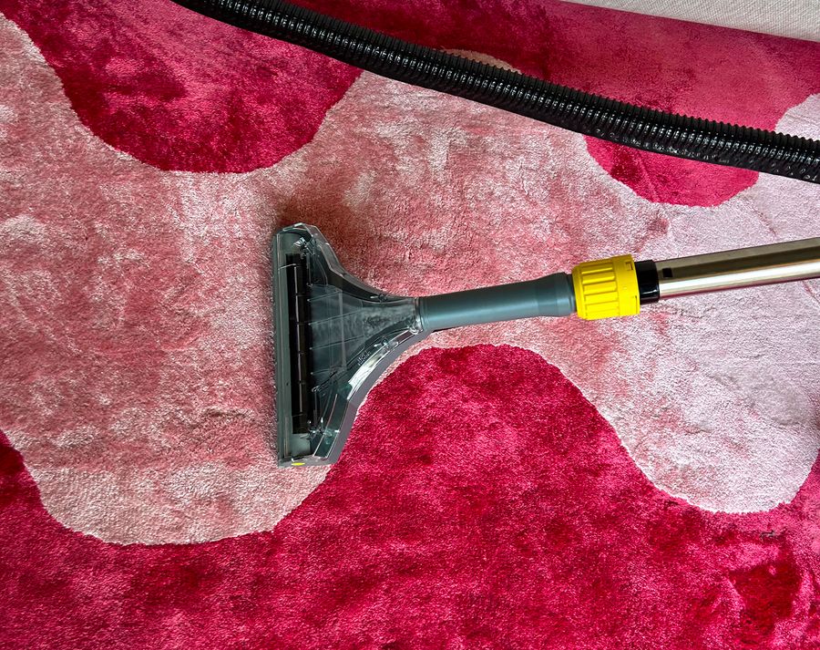 Carpet deep cleaning