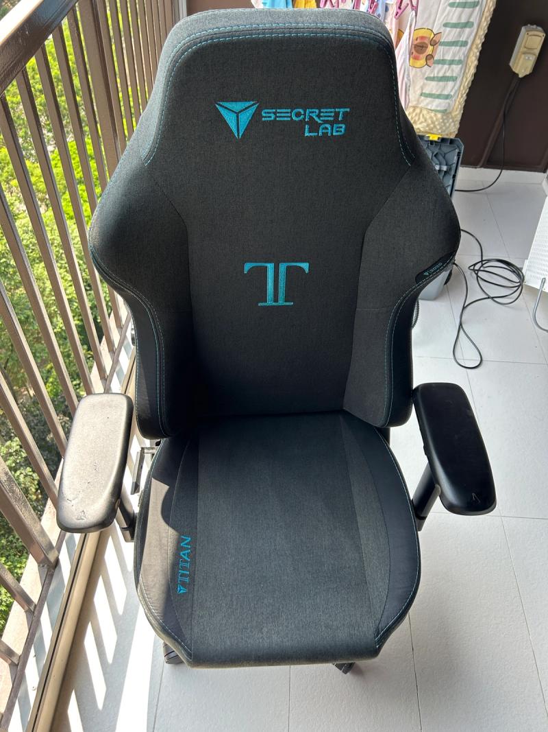 secret lab titan chair after cleaning