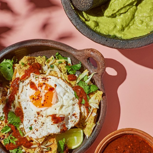 Chilaquiles verdes con huevos