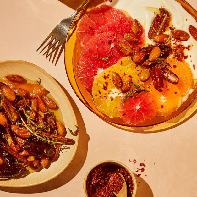 Yoghurt og sitrussalat