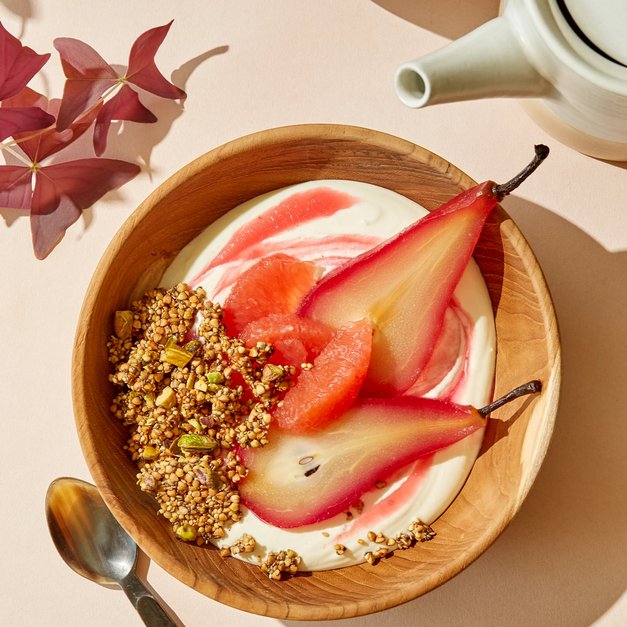 Rødbeteposjerte pærer