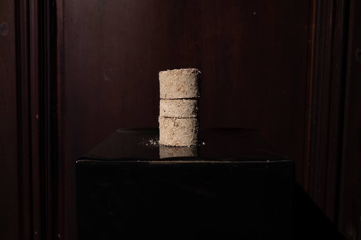 “A tingling sensation under the skin” by Kaki & “The Burden of Becoming” by Nguyễn Giao Xuân | Season 8 Open Studios — 2