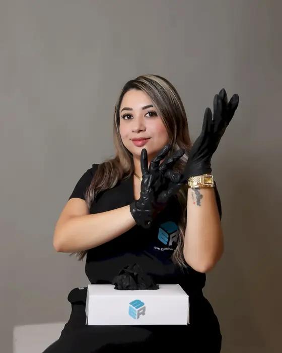 Stely Mendez, E3R Cleaning team