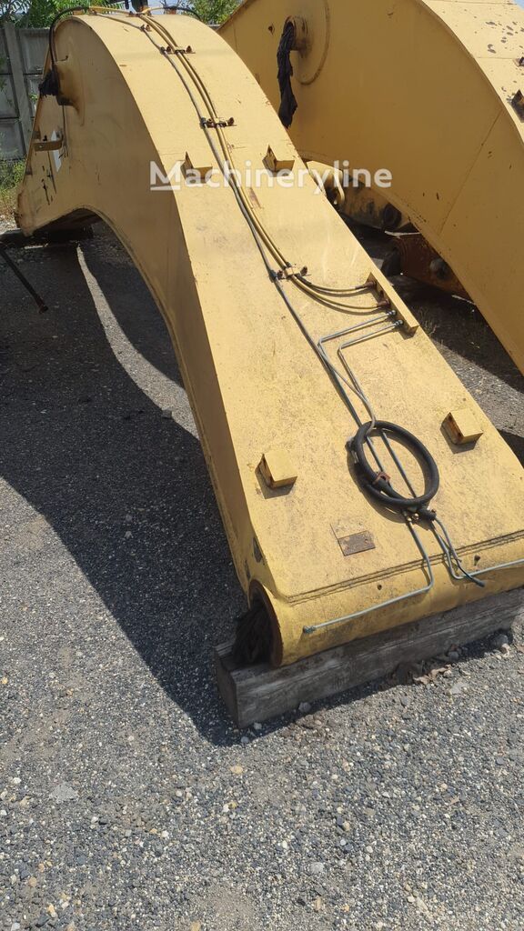 Caterpillar-Reach-excavator-boom-for-Caterpillar-325-L-photo-1