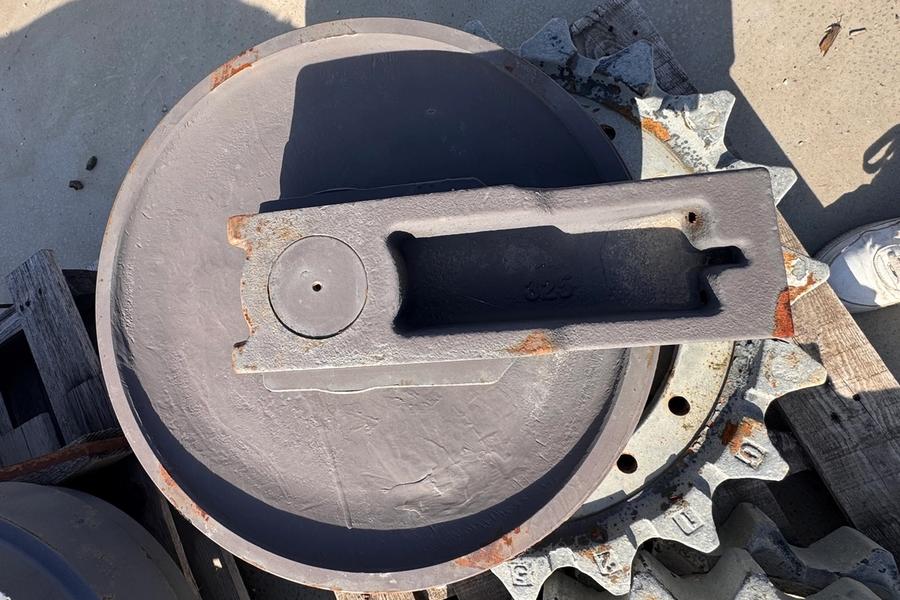 Cat 325 Idler