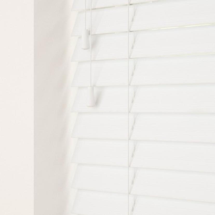 White Wooden Blind — image 1 of 1