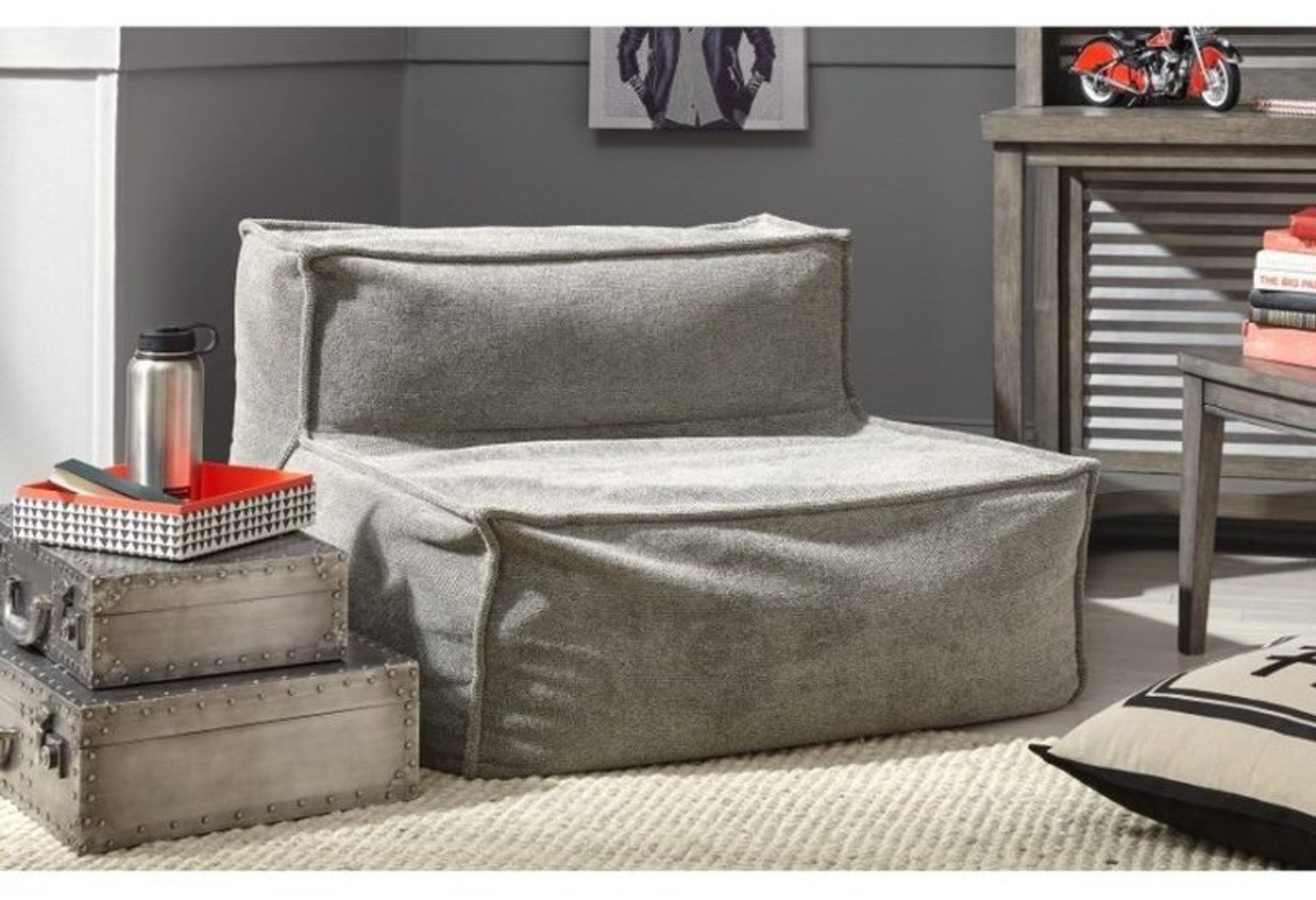 Elda accent chair