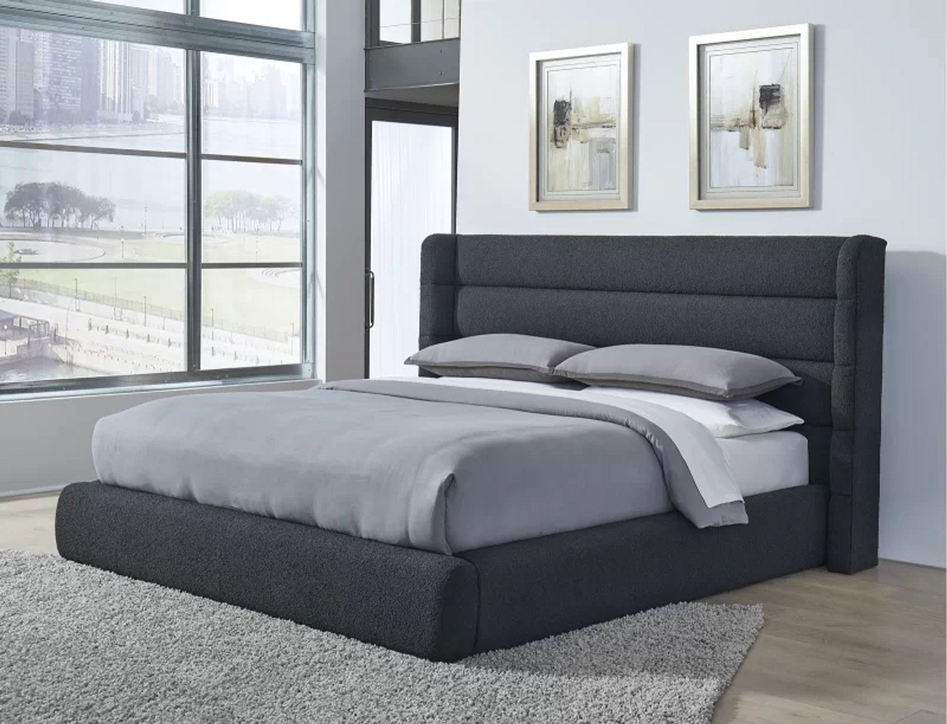 Hoste king bed