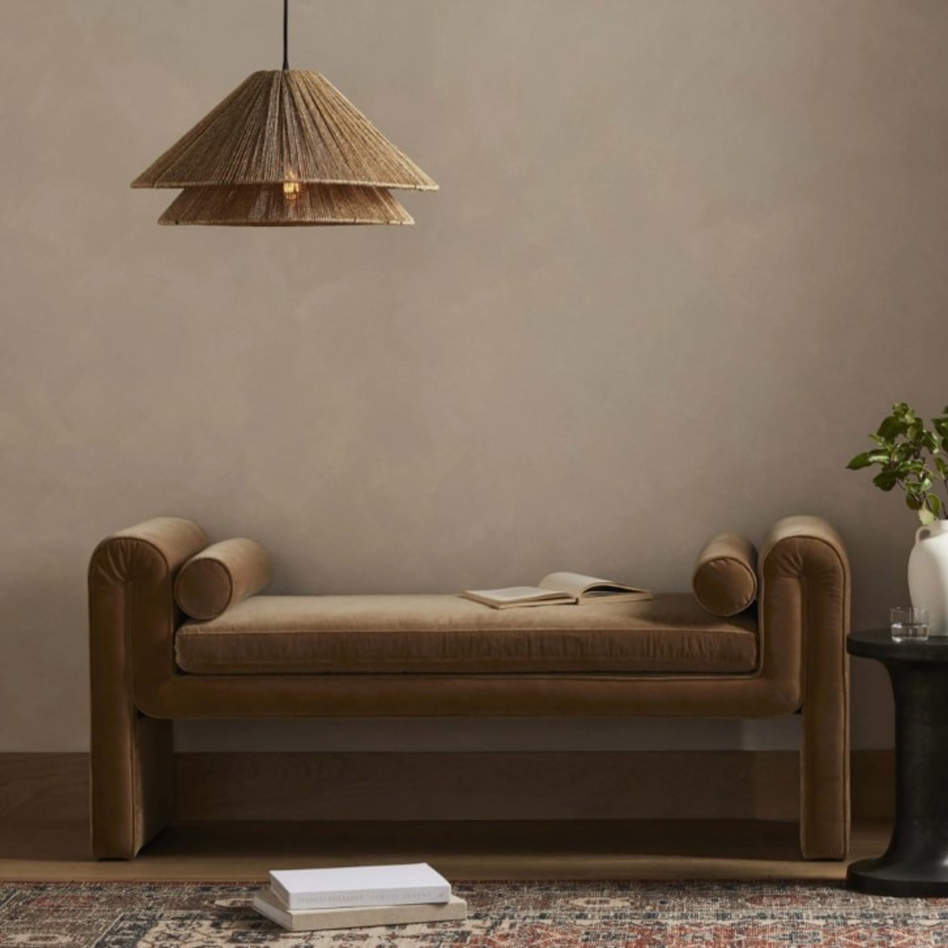 Orchila bench