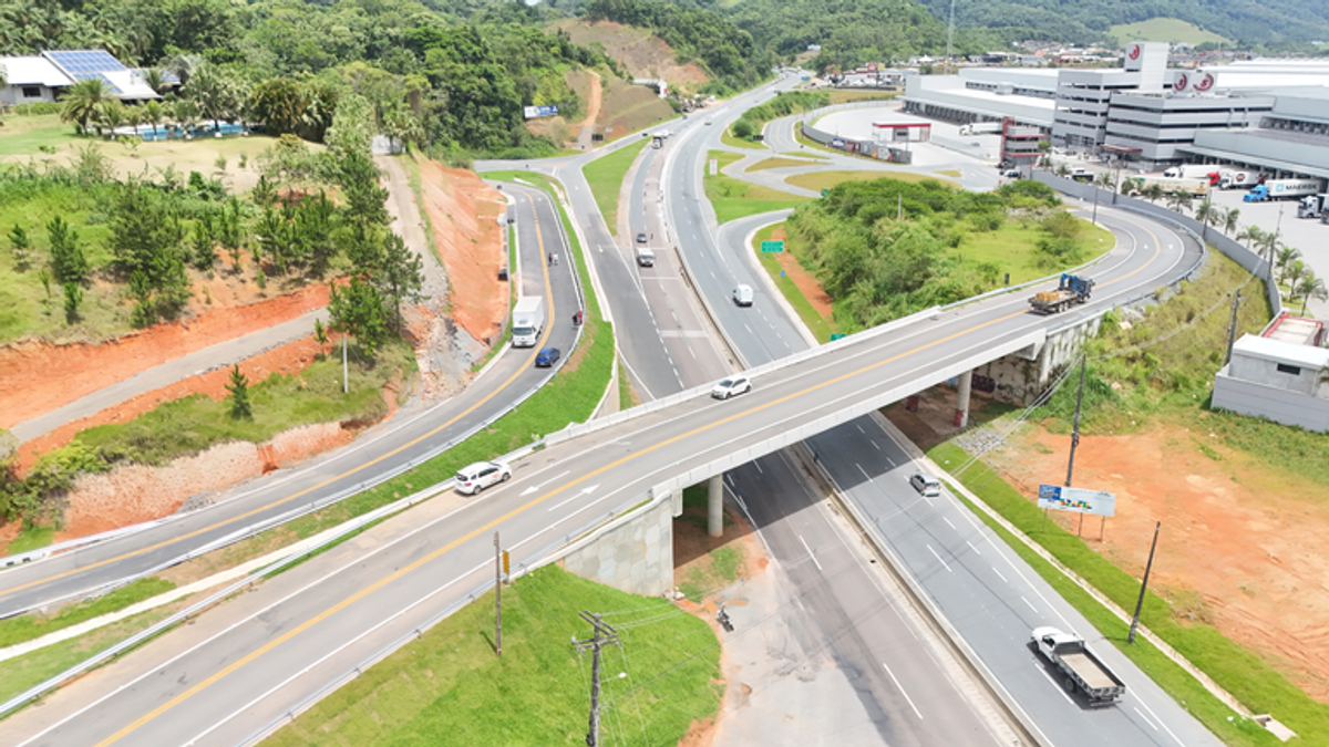 DNIT entrega terceiro viaduto da BR-470 em 2025, no Vale do Itajaí