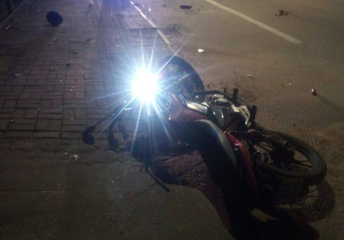 Adolescente não resistiu após colidir moto em poste em Lontras