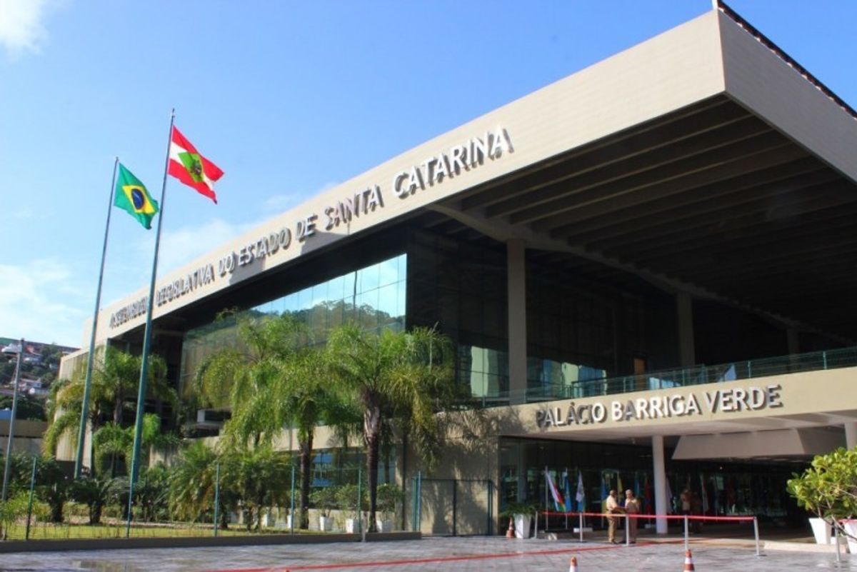 Projeto prevê penalização a indivíduos que participem de briga generalizada em eventos esportivos