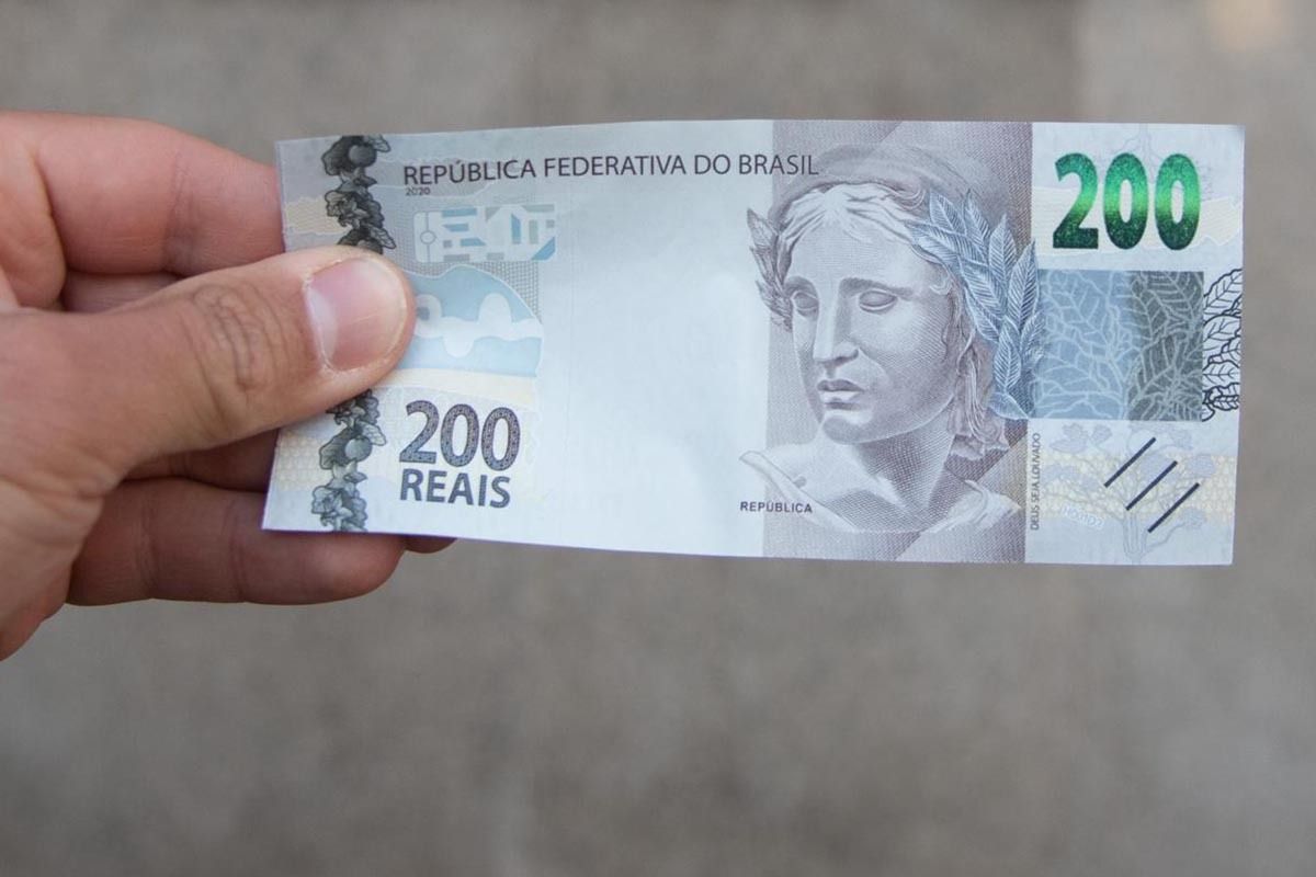 Polícia Militar apreende notas falsas de R$ 200 em Pouso Redondo