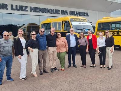 Eskudlark solicita ônibus escolares para municípios do Alto Vale do Itajaí
