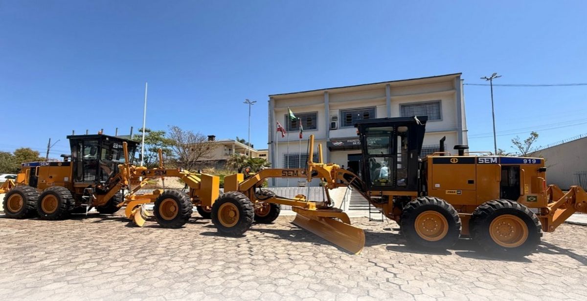 Papanduva investe em infraestrutura com a chegada de duas novas motoniveladoras