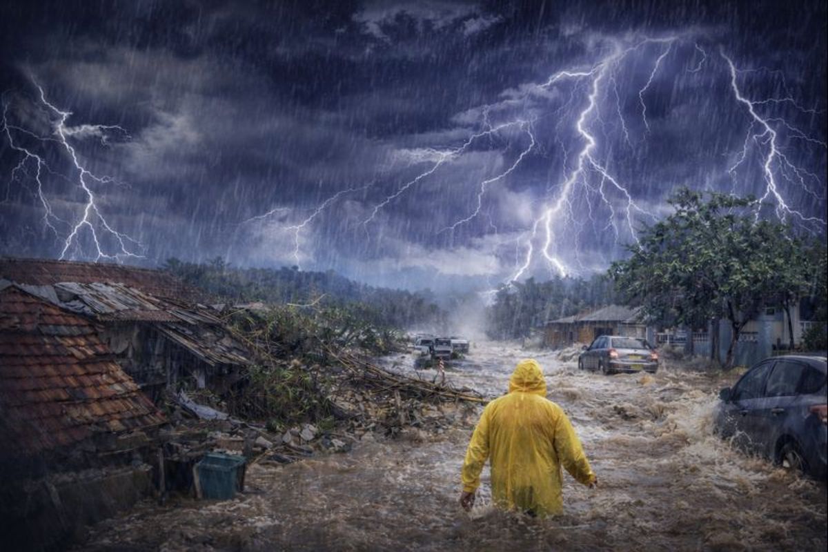 Semana começa com temporais e risco muito alto de alagamentos em SC